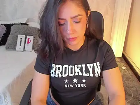 isabella winkler online show from 03/22/25, 02:37