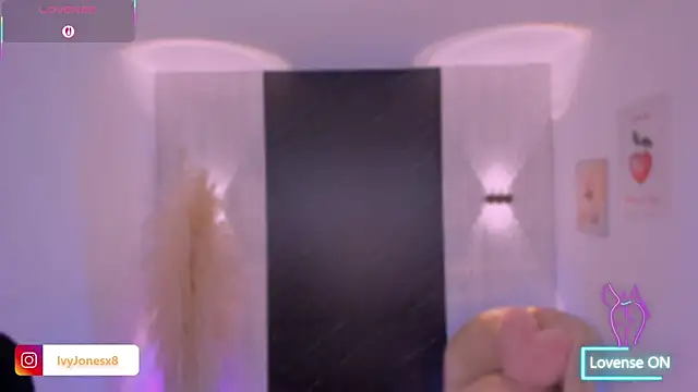 IvyJonesX online show from 06/05/26, 02:45