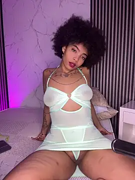 SarahLynn7 online show from 05/04/26, 11:18