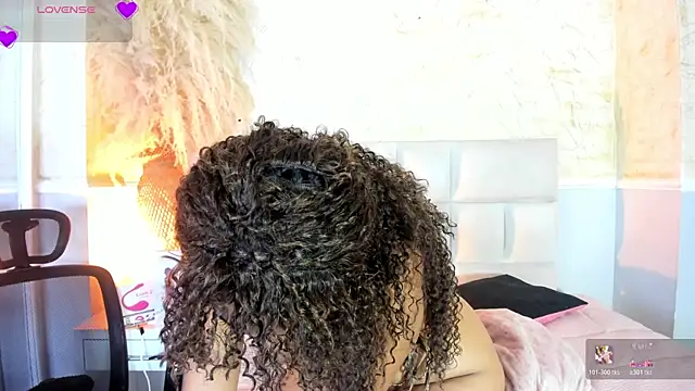 SarahLynn7 online show from 04/19/26, 07:16