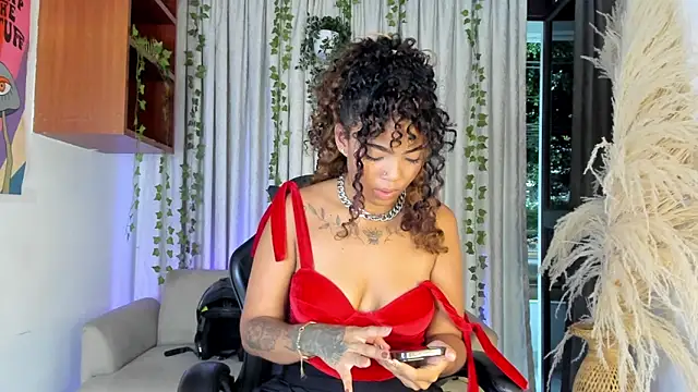 SarahLynn7 online show from 03/28/26, 11:06