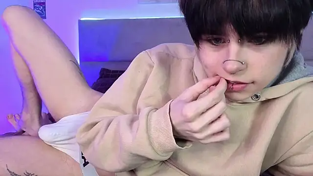 Alex Vallley online show from 04/10/26, 11:01