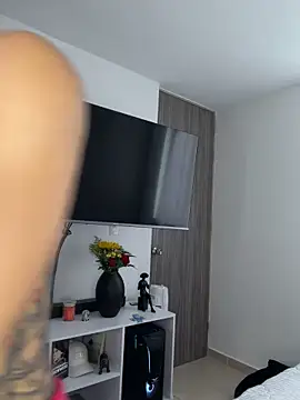 ErosKhaos online show from 04/13/26, 06:01