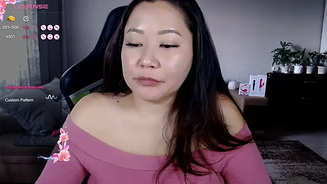 Snapshot of LisaAsianFlower chatting on 09/20/25, 09:36 LisaAsianFlower online show from 09/20/25, 09:36