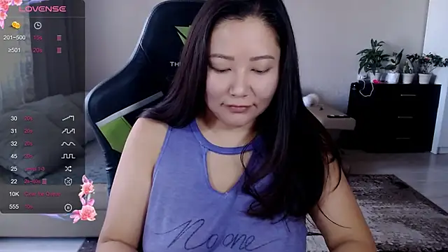 Snapshot of LisaAsianFlower chatting on 09/16/25, 05:41 LisaAsianFlower online show from 09/16/25, 05:41