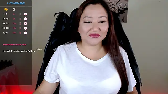 Snapshot of LisaAsianFlower chatting on 06/21/26, 05:13 LisaAsianFlower online show from 06/21/26, 05:13