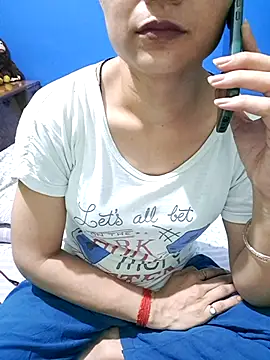 Cute-Zarina online show from 09/28/25, 05:42