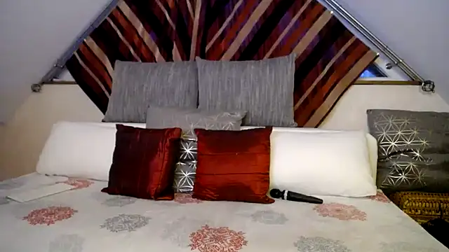 Kathylovexxx online show from 04/13/26, 03:54