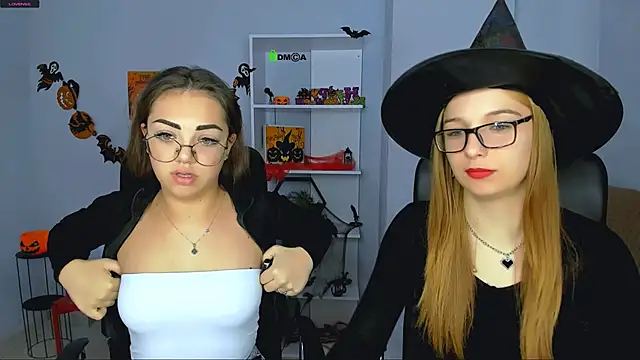 Snapshot of kiki_swan chatting on 10/31/25, 07:16 kiki swan online show from 10/31/25, 07:16