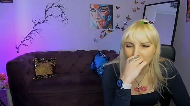 Snapshot of kiki_swan chatting on 01/12/26, 07:04 kiki swan online show from 01/12/26, 07:04