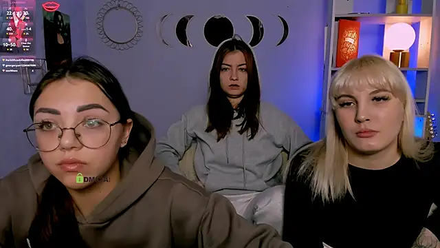 Snapshot of kiki_swan chatting on 01/14/26, 09:02 kiki swan online show from 01/14/26, 09:02