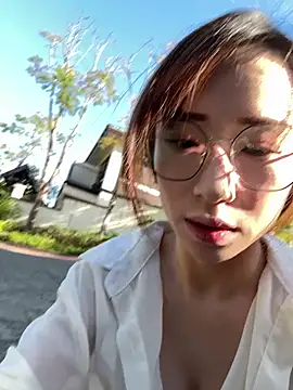 Snapshot of TOP_yoyo chatting on 11/28/25, 08:14 TOP yoyo online show from 11/28/25, 08:14