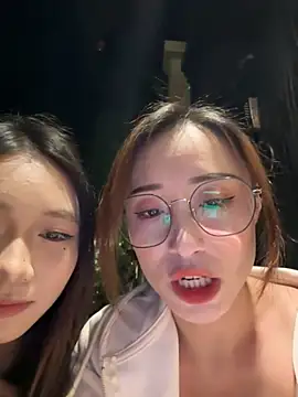 Snapshot of TOP_yoyo chatting on 11/25/25, 01:22 TOP yoyo online show from 11/25/25, 01:22