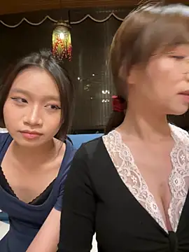 Snapshot of TOP_yoyo chatting on 11/30/25, 12:39 TOP yoyo online show from 11/30/25, 12:39