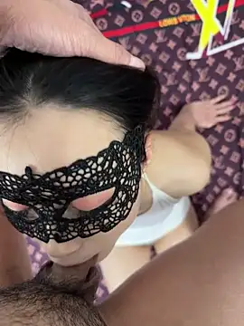 Snapshot of TOP_yoyo chatting on 03/15/25, 11:08 TOP yoyo online show from 03/15/25, 11:08