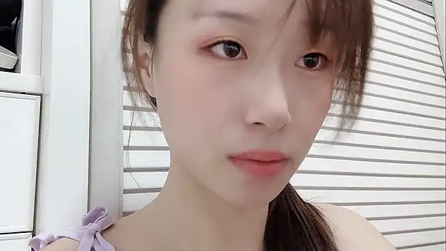 Snapshot of TOP_yoyo chatting on 09/11/25, 04:07 TOP yoyo online show from 09/11/25, 04:07