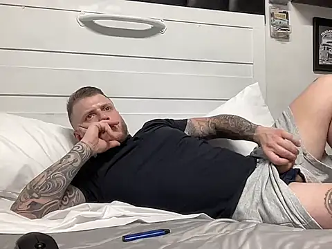 Snapshot of Thegreatwhitepipe chatting on 09/25/25, 01:44 Thegreatwhitepipe online show from 09/25/25, 01:44