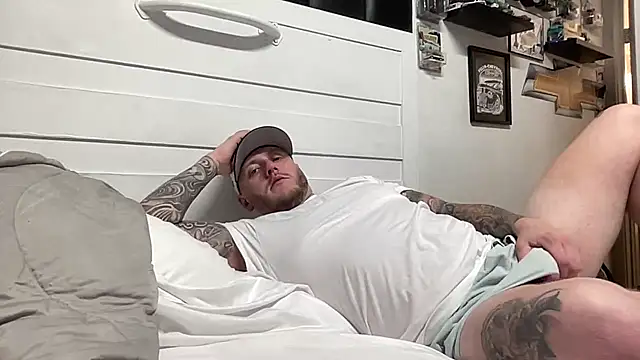 Snapshot of Thegreatwhitepipe chatting on 09/15/25, 09:43 Thegreatwhitepipe online show from 09/15/25, 09:43