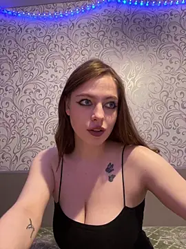 Eva Hot96 online show from 10/28/25, 09:14