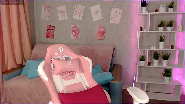 Snapshot of Cassie_Scott chatting on 03/16/25, 04:52 Cassie Scott online show from 03/16/25, 04:52