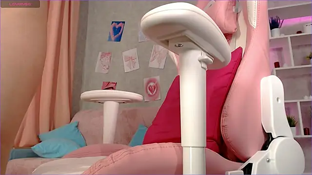 Snapshot of Cassie_Scott chatting on 03/14/25, 06:21 Cassie Scott online show from 03/14/25, 06:21