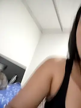 mialorents online show from 12/03/25, 11:14