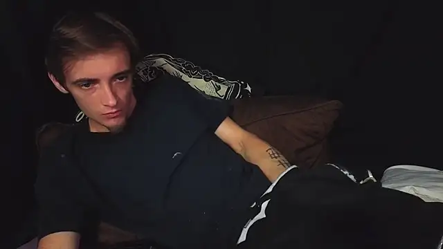 Ilovepussy1911 online show from 06/19/26, 04:57