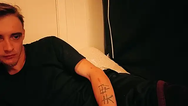 Ilovepussy1911 online show from 08/05/26, 06:51