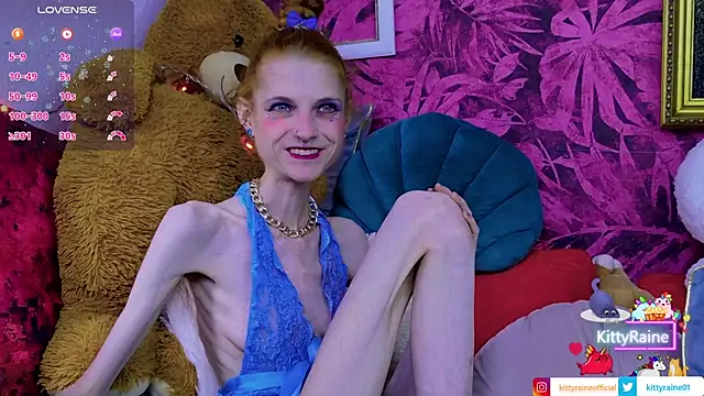 Snapshot of KittyRaine chatting on 06/11/26, 12:46 KittyRaine online show from 06/11/26, 12:46
