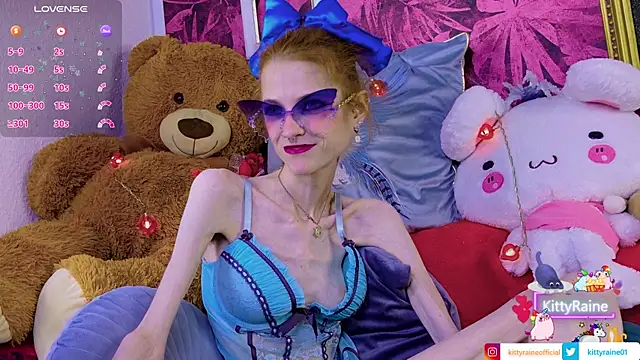 Snapshot of KittyRaine chatting on 06/23/26, 12:58 KittyRaine online show from 06/23/26, 12:58