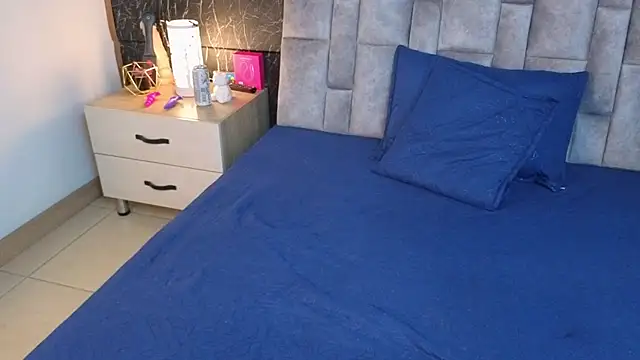 nicelle carson  online show from 11/10/25, 12:10