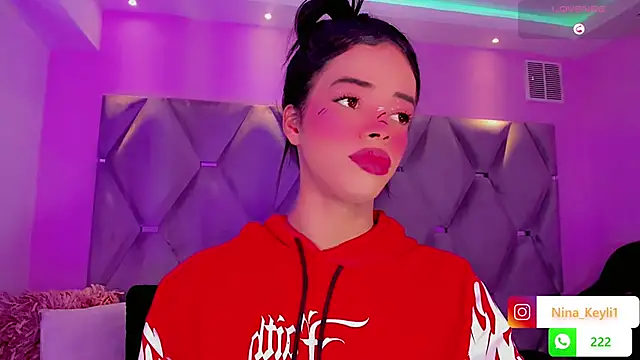 Nina Keyli online show from 11/22/25, 07:57