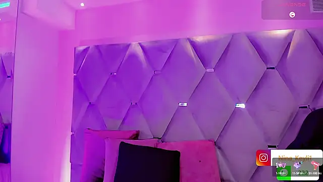 Nina Keyli online show from 12/15/25, 07:41