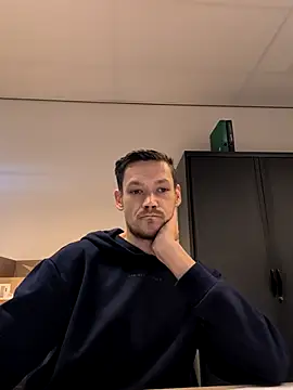 Snapshot of arnoanro chatting on 03/02/26, 02:46 arnoanro online show from 03/02/26, 02:46