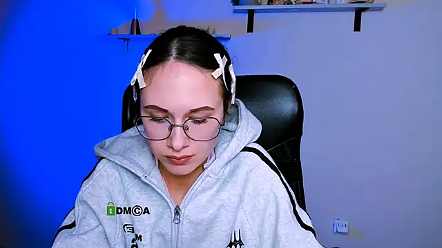 Snapshot of mona_cloud chatting on 01/31/26, 08:29 mona cloud online show from 01/31/26, 08:29