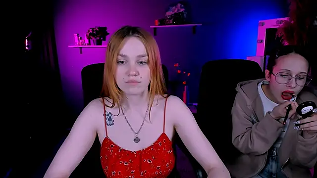 mona cloud online show from 09/28/25, 06:48