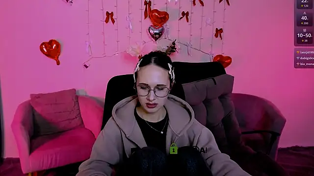 mona cloud online show from 03/29/26, 10:33