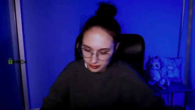 mona cloud online show from 10/09/25, 07:47