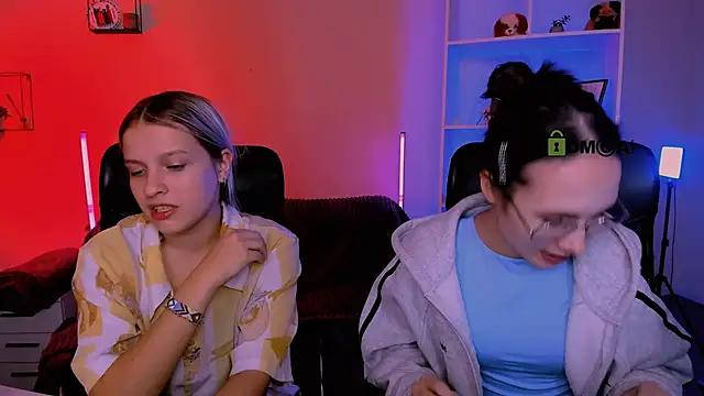 mona cloud online show from 12/03/25, 12:55