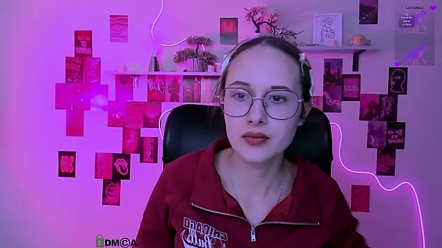 mona cloud online show from 03/13/26, 09:09