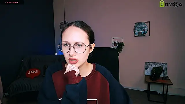 mona cloud online show from 03/16/25, 03:39