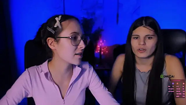 mona cloud online show from 11/24/25, 12:43