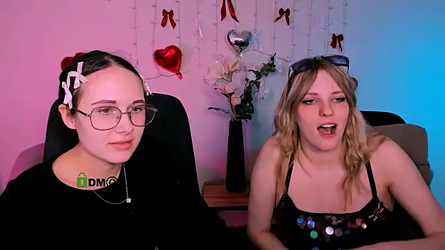 mona cloud online show from 04/13/26, 08:35