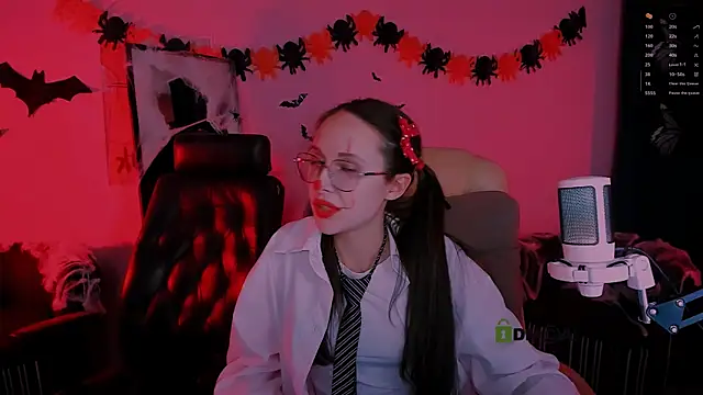 mona cloud online show from 10/23/25, 02:32