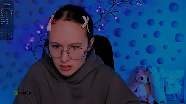 mona cloud online show from 12/18/25, 08:12