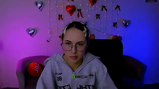 Snapshot of mona_cloud chatting on 02/10/26, 07:46 mona cloud online show from 02/10/26, 07:46