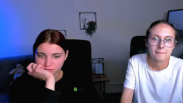 mona cloud online show from 09/12/25, 07:24