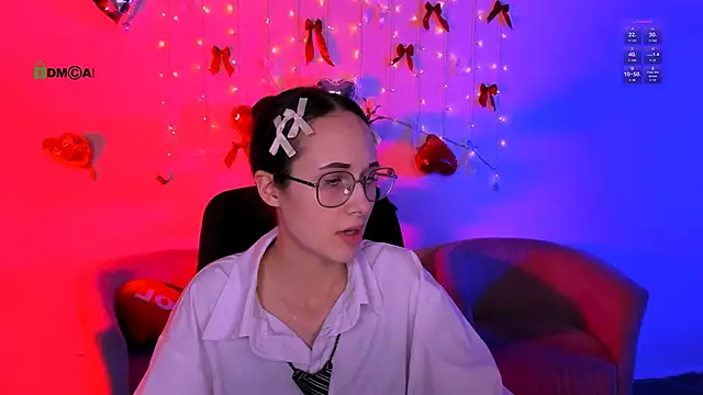 mona cloud online show from 05/23/26, 06:51
