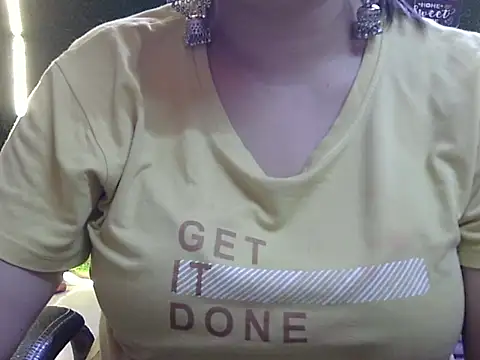 Snapshot of Hot_Anshi120 chatting on 09/24/25, 05:30 Hot Anshi120 online show from 09/24/25, 05:30