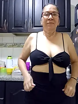 Snapshot of victoria_wayne chatting on 09/11/25, 10:26 victoria wayne online show from 09/11/25, 10:26